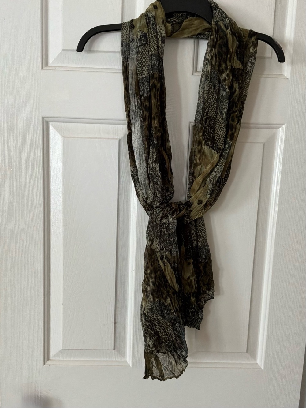 Lightweight Olive & Black Patterned Women’s Scarf
